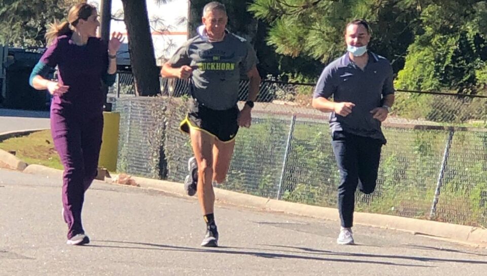 Lauren Stacy, PT, DPT runs with patient